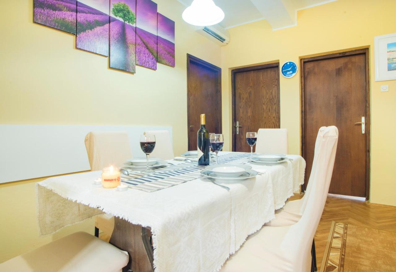 Apartments Karmelic Malinska Kültér fotó