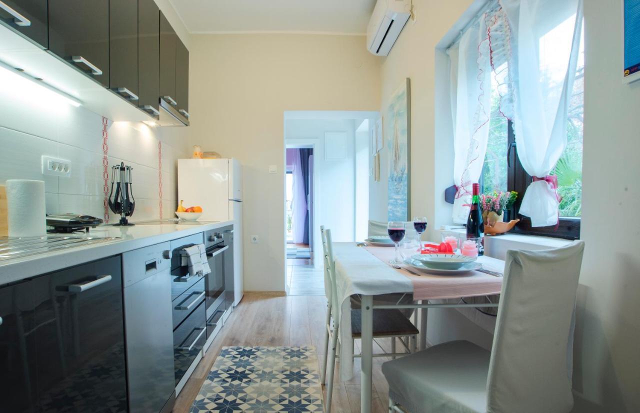 Apartments Karmelic Malinska Kültér fotó